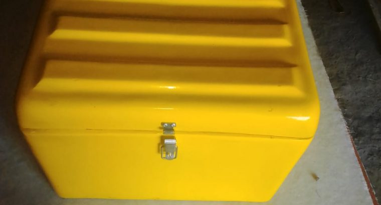 we make fibreglass delivery boxes for motorbikes