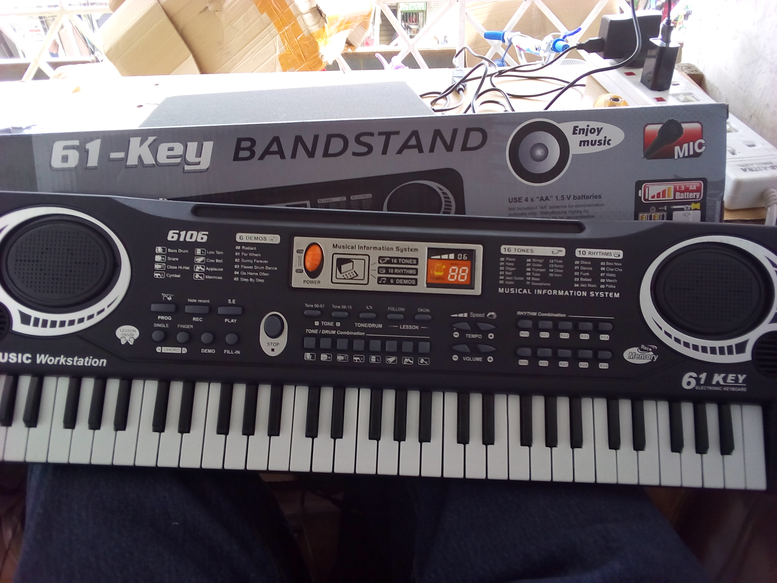61 keys kids pianos