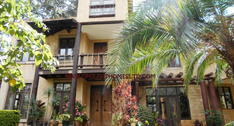 LAVINGTON 3BR TOWNHOUSE TO LET