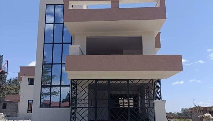 4 – Bedroom Maisonettes for Sale in Finpark Estate