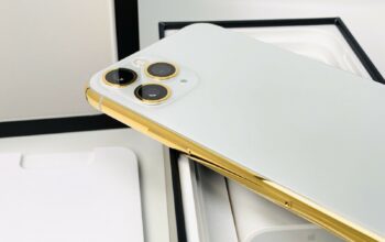 Apple iPhone 15 Pro Max $700 / Tecno Phantom V Fol