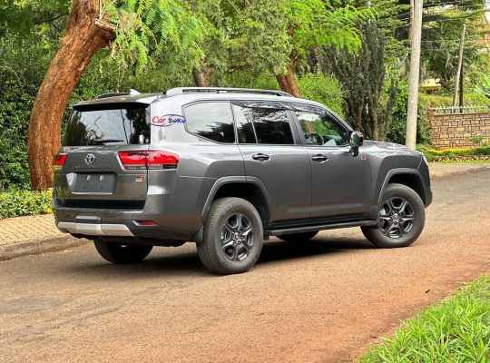 Toyota Land Cruiser GR-SPORT