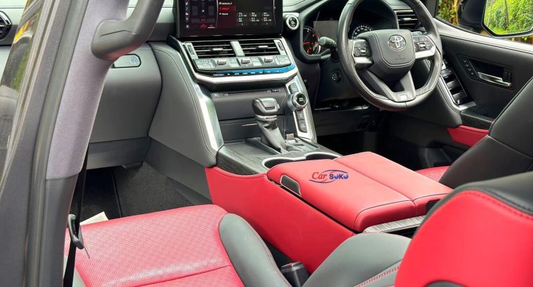Toyota Land Cruiser GR-SPORT