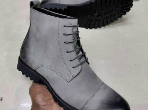 Casual boots
