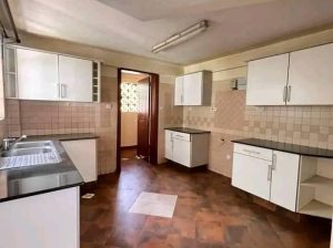 Ruaka 2bedroom to rent